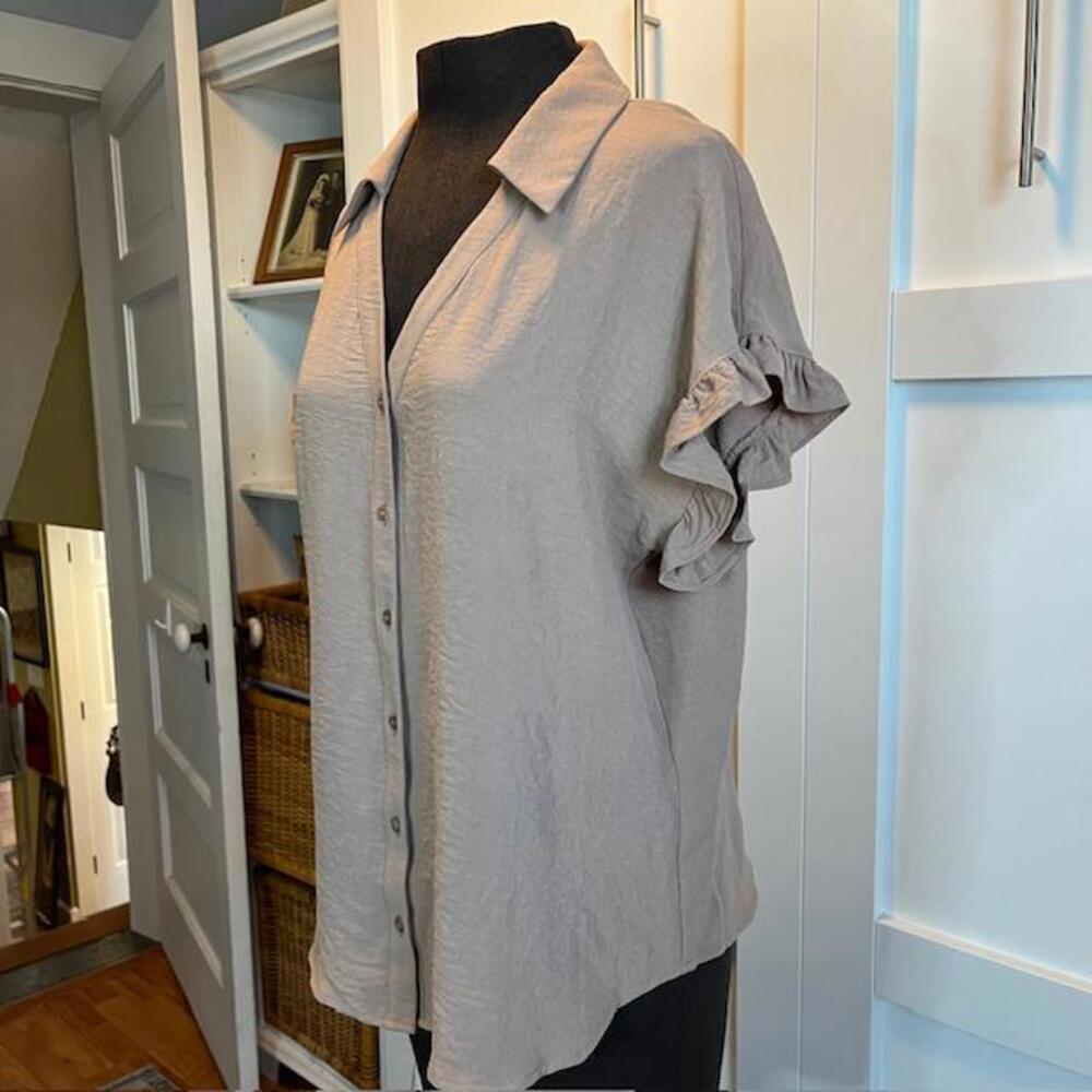 Pleione Chic Beige Button-Up Blouse with Ruffled Sleeves - Picture 4 of 8